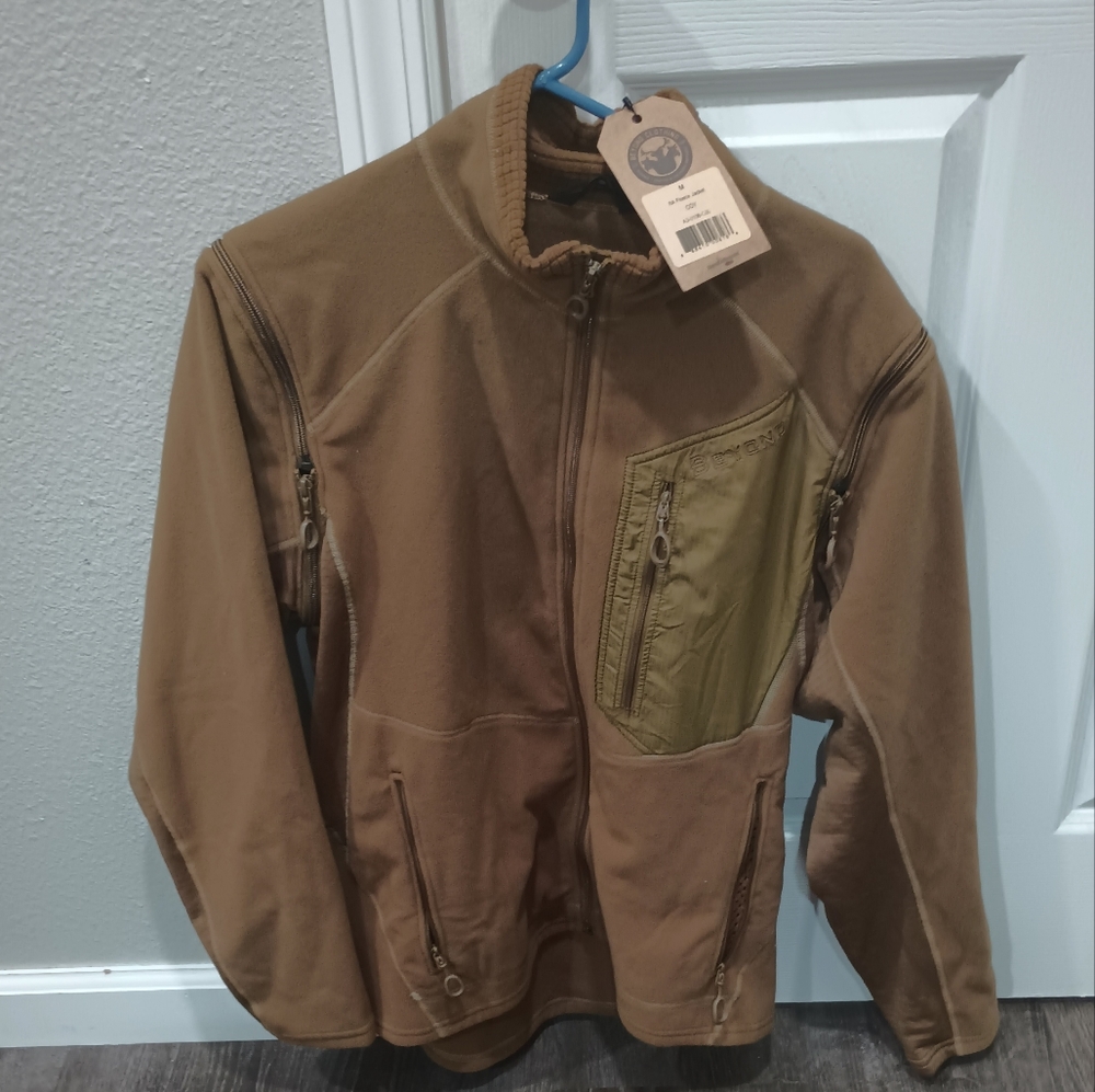 Military issue beyond clothing fleece jacket COY